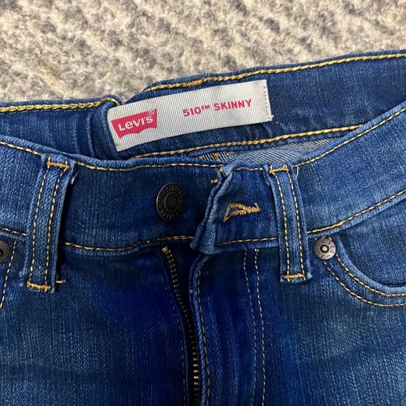 Boys jeans size 8 Levis - Picture 3 of 4